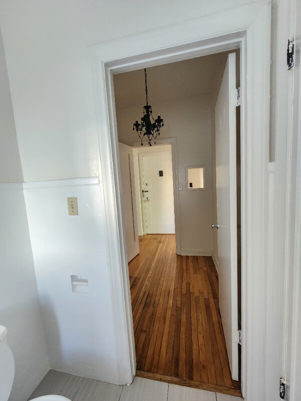 Building Photo - 2025 Cheremoya Ave