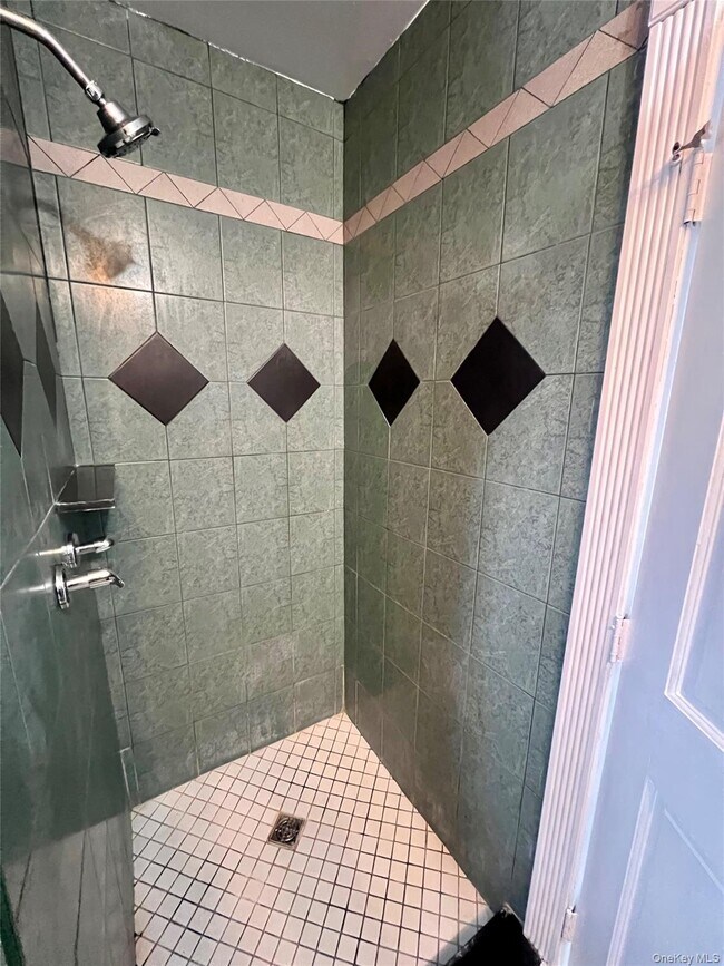 Building Photo - 1612-1616-1616 US-9W