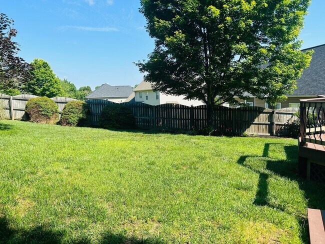 Building Photo - Charming 3-Bedroom Ranch in Greer’s Covete...