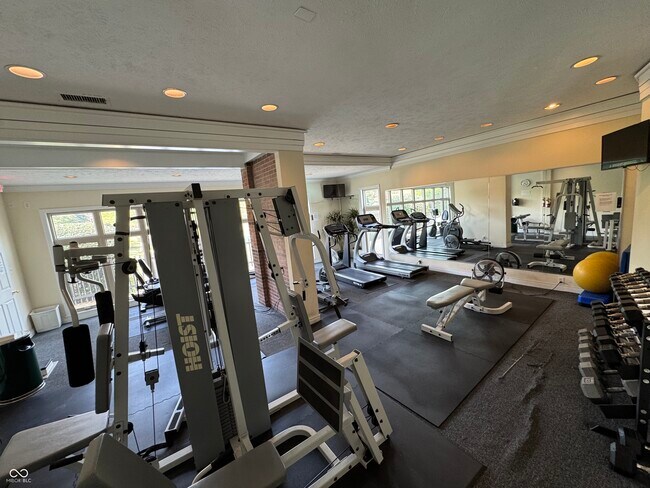 Building Photo - 8690 Jaffa Ct W Dr