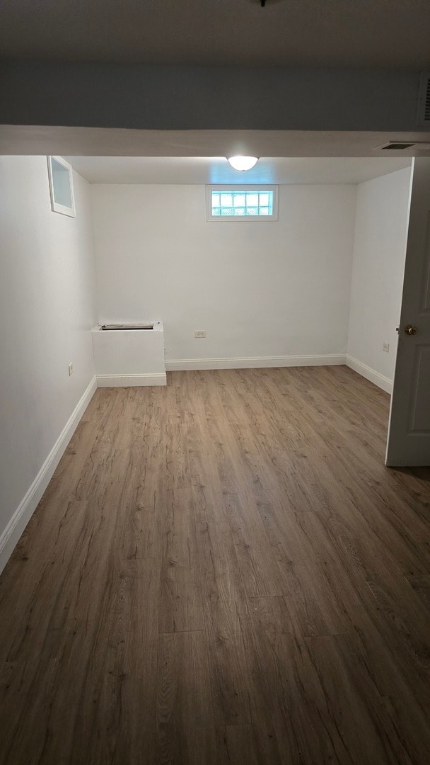 Building Photo - 15450 Maple St