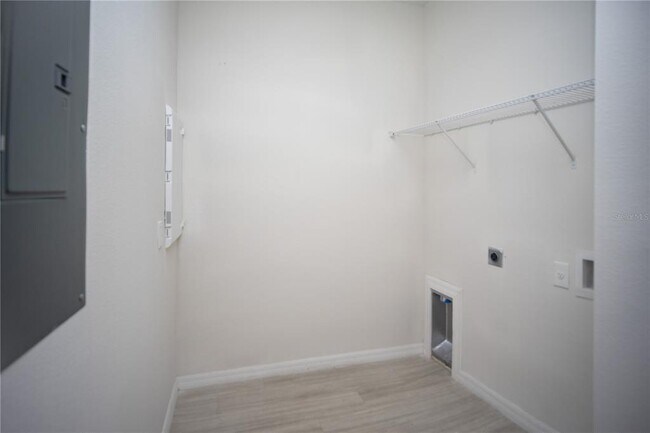 Building Photo - 2148 Penny Ln