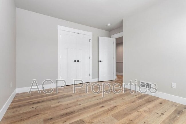 Building Photo - 2205 DeJong Dr