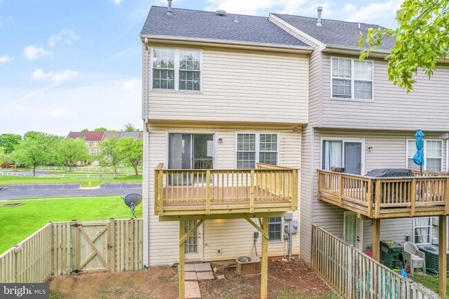 Building Photo - 11070 Clovertree Ct