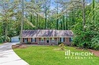 Building Photo - 507 Ironwood Ct SE