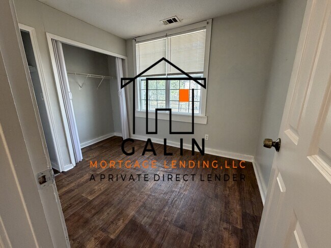 Building Photo - 1005 Amaranth Ave