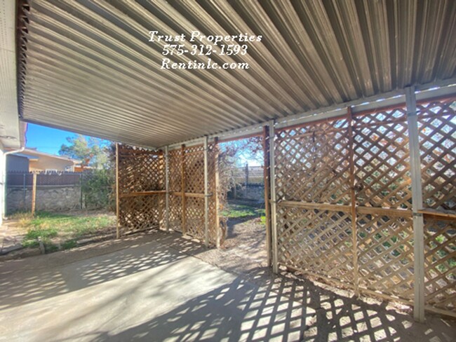 Building Photo - Remodeled 3/2 on Cul-de-Sac