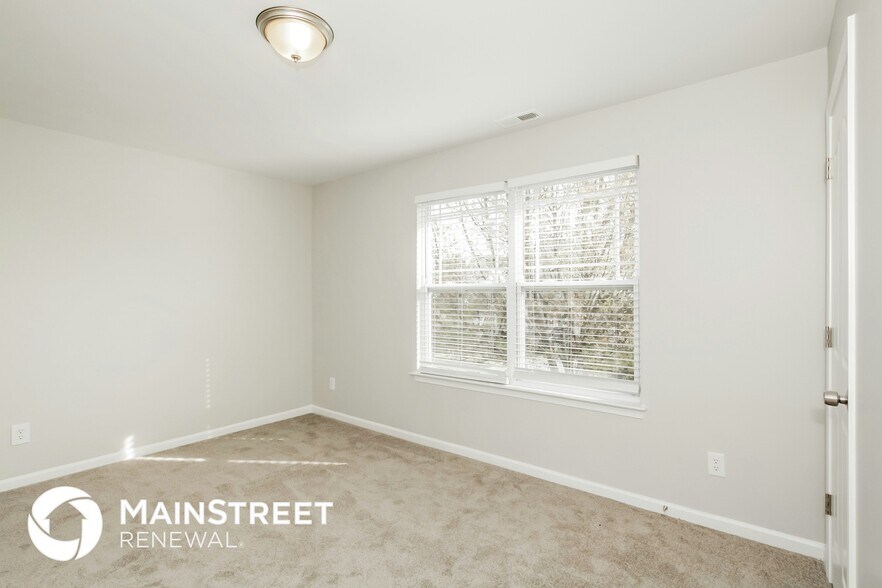 Building Photo - 5229 Stowe Derby Dr