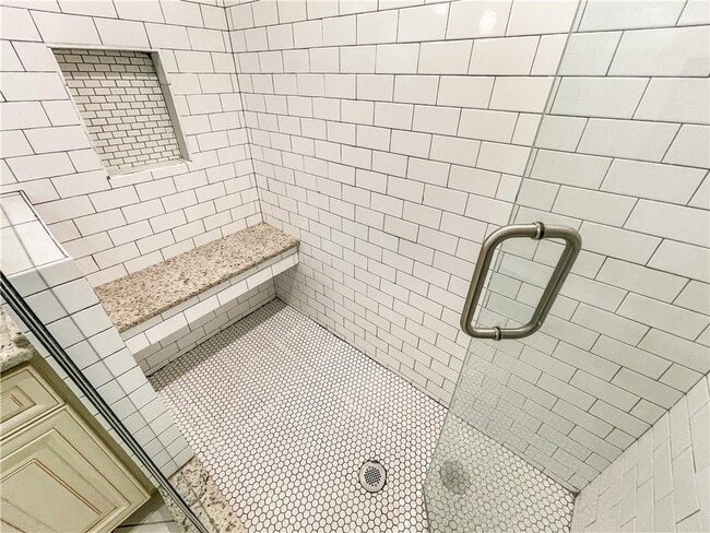 Building Photo - 2307 Rubart Dr