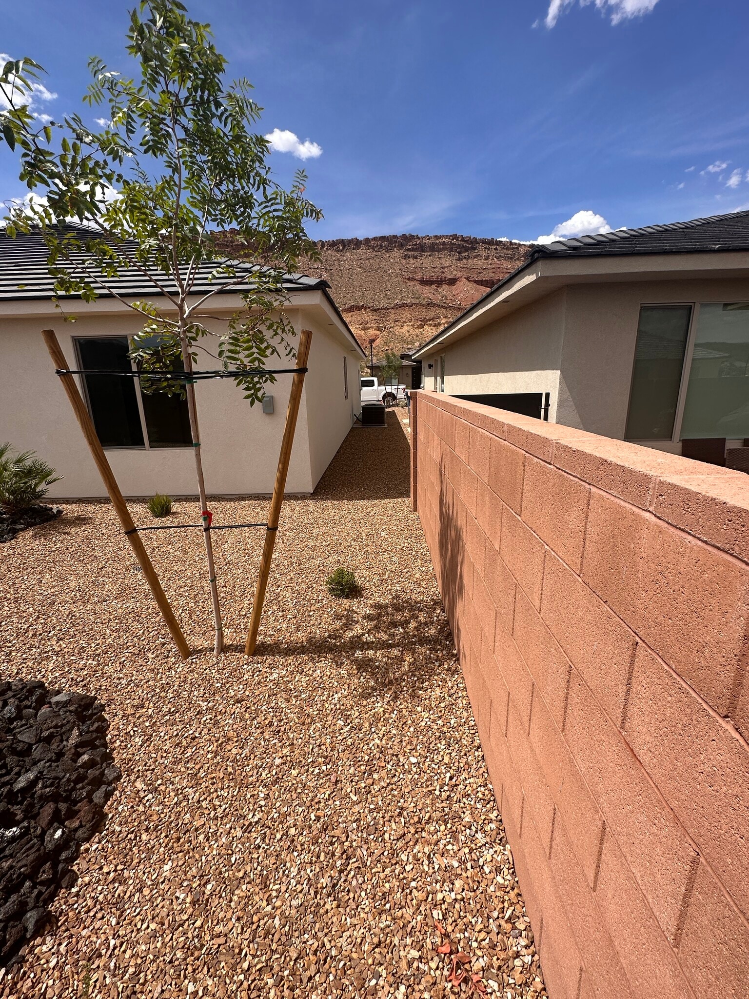 Building Photo - 2677 E Palm Cove Ave