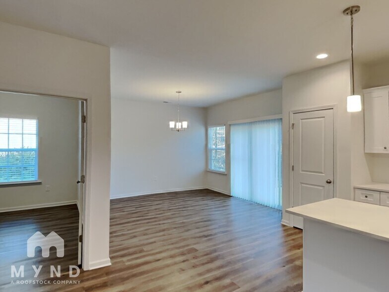 Building Photo - 1369 Mistletoe Ridge Pl NW