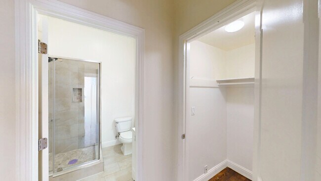 Building Photo - 555 Eddy St