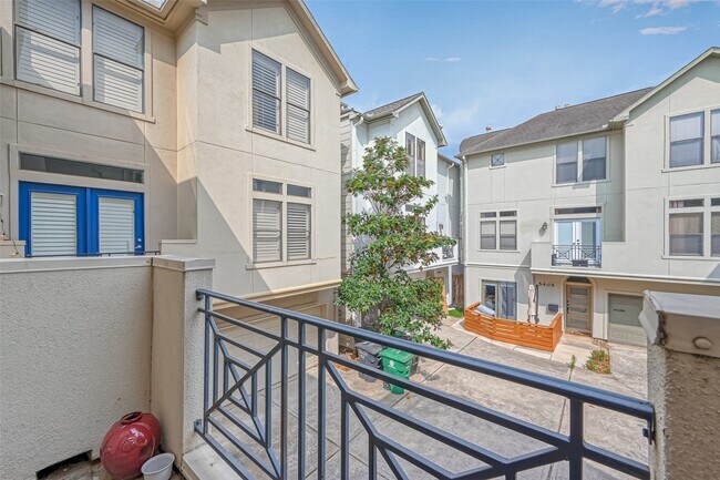 Building Photo - 5410 Rose St