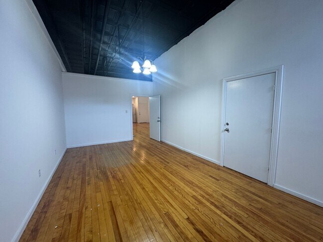 Building Photo - 171 Genesee St