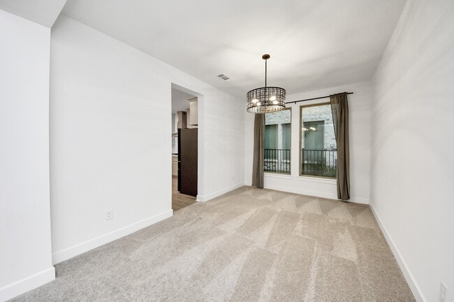 Building Photo - 20926 White Rock Crk Dr