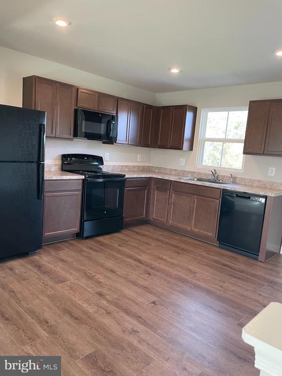 Primary Photo - 109 KENSINGTON Cir