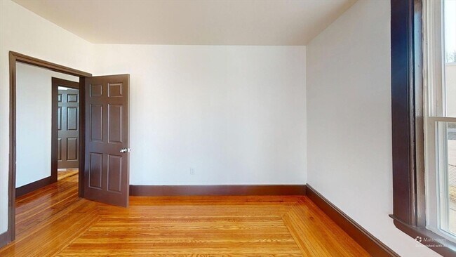 Building Photo - 45 Henry Ave