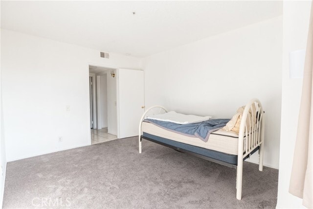 Building Photo - 450 E 4th St