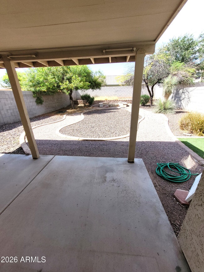 Building Photo - 3032 E Wahalla Ln