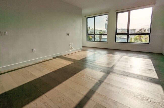 Building Photo - 1300 22nd St