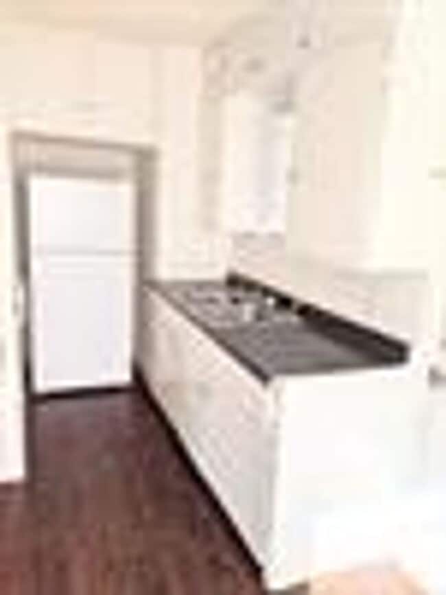 Building Photo - 6403 Hollis Ave