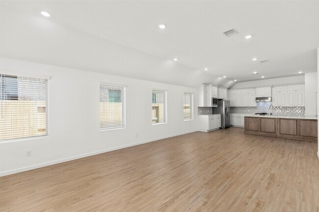 Building Photo - 30314 Tall Fescue Dr
