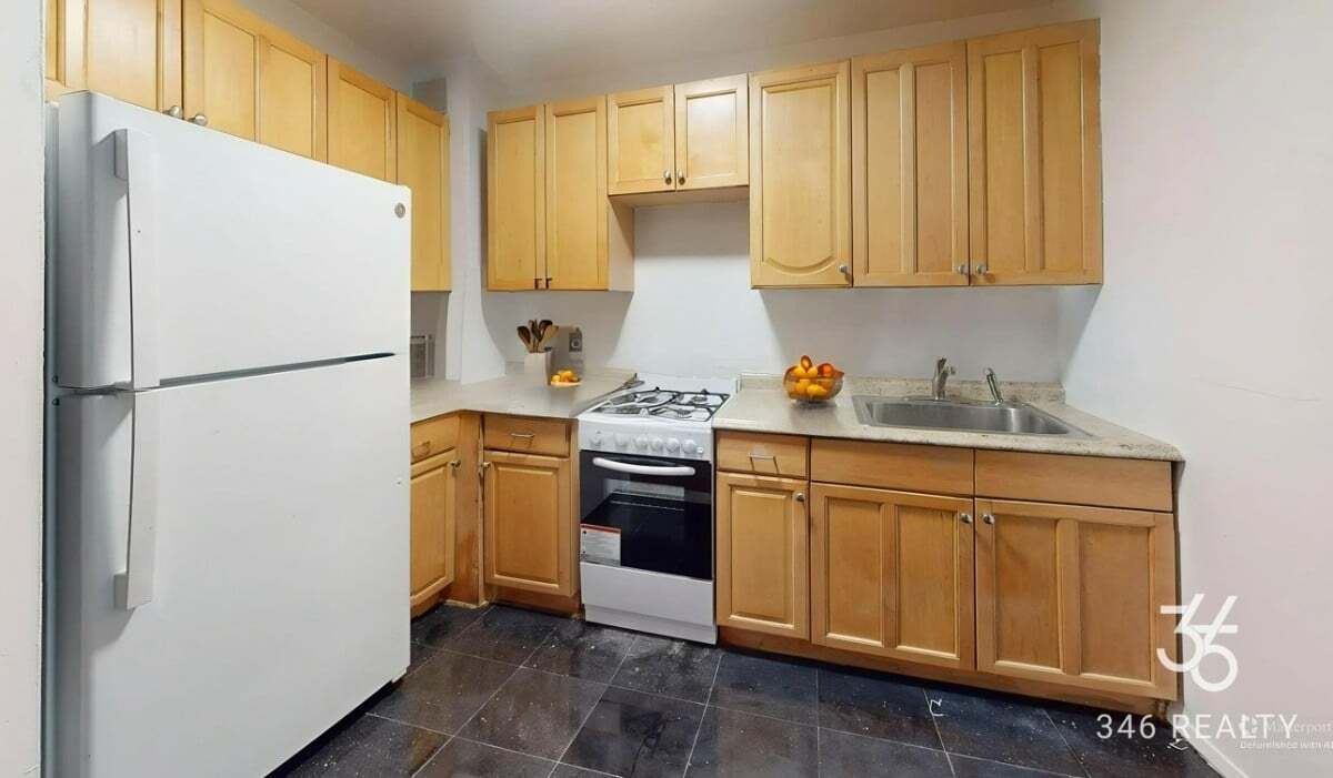 Building Photo - First Avenue