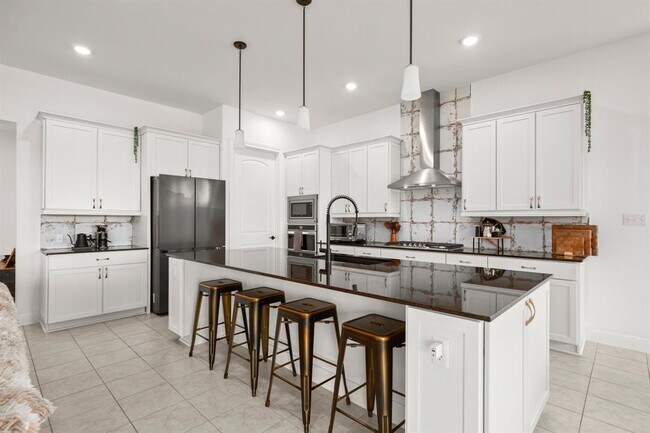 Building Photo - 385 Barnhill Lp