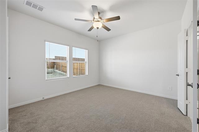 Building Photo - 701 Leavenworth Dr