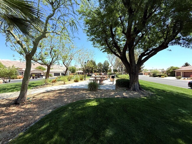 Building Photo - 80435 Atherstone Dr