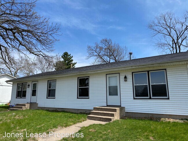 Primary Photo - 712 9th St