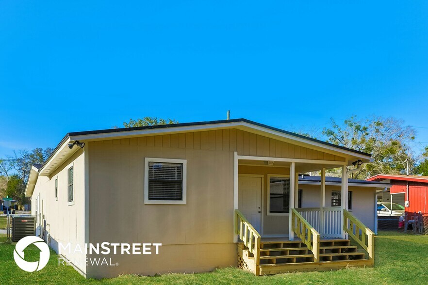 Building Photo - 7939 Lemans Dr
