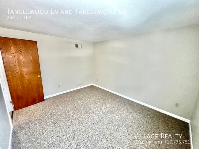 Building Photo - 442 Tanglewood Ln