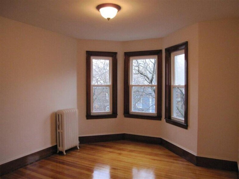 Building Photo - 14 Chandler St