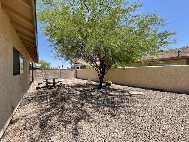 Building Photo - 1394 Mirada Dr