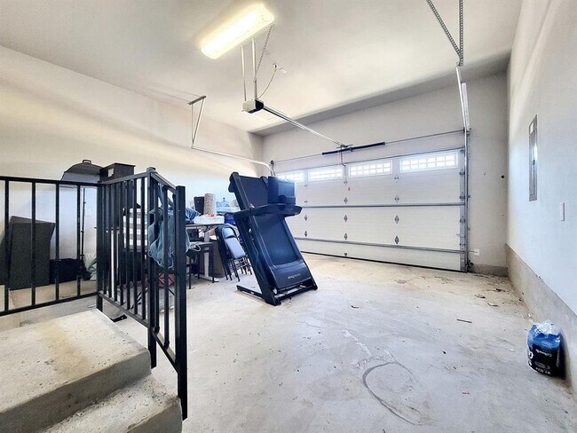 Building Photo - 601 C-Bar Ranch Trl