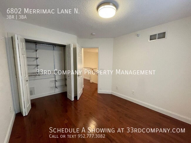 Building Photo - Beautifully Remodeled Maple Grove Townhome!