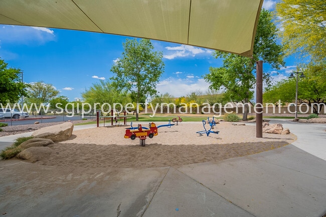 Building Photo - 39826 N Mill Creek Ct