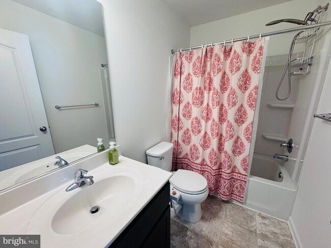 Building Photo - 576 Thumper Dr