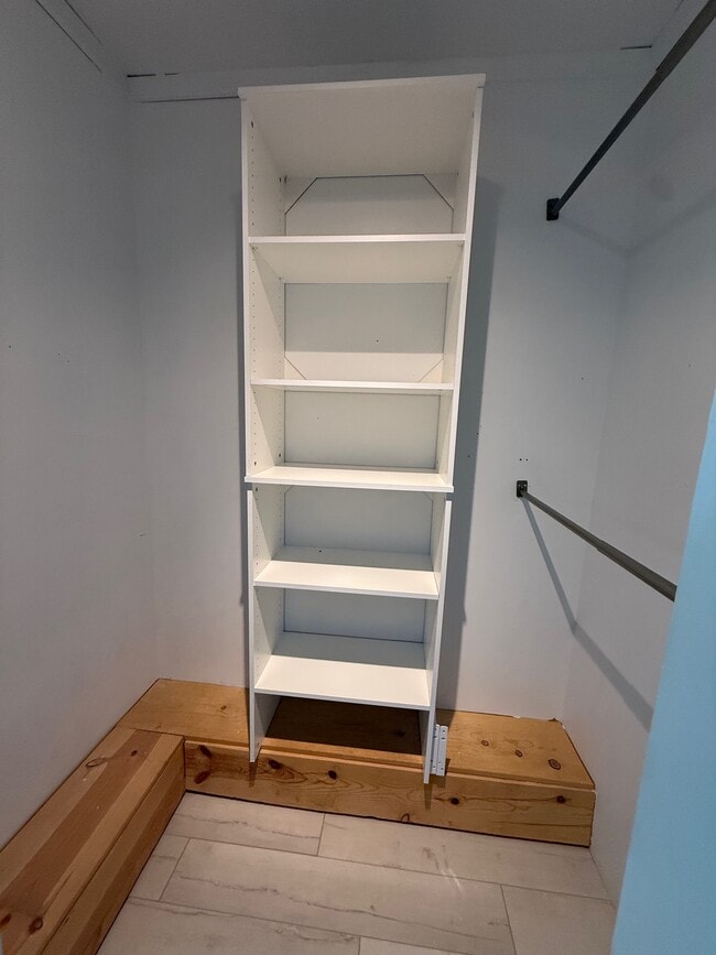 Building Photo - 545 Coulee Dr