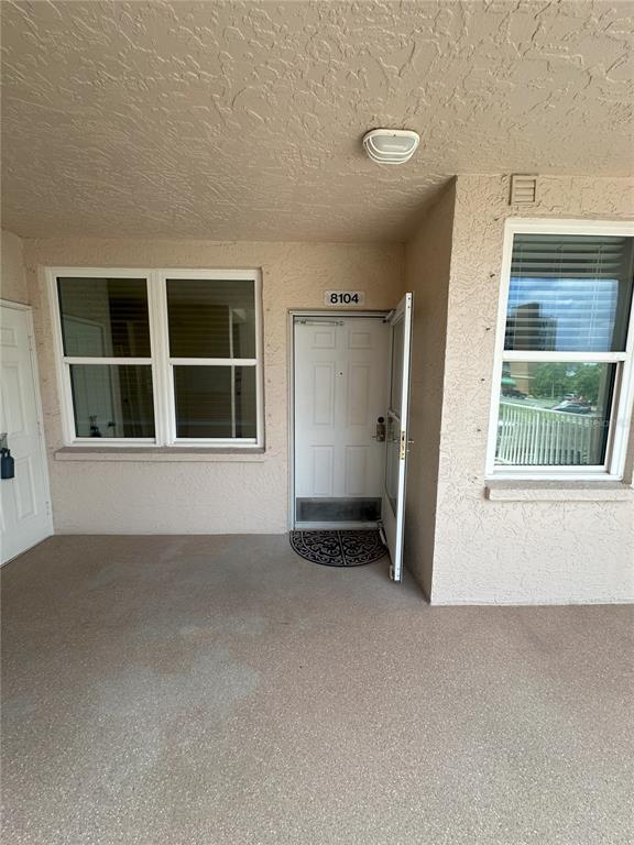 Building Photo - 6495 Shoreline Dr