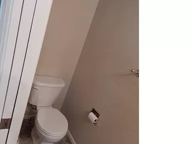 Building Photo - Amazing Home in Desirable District 20 – No...