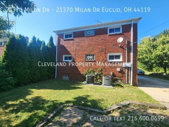 Building Photo - 21370 Milan Dr