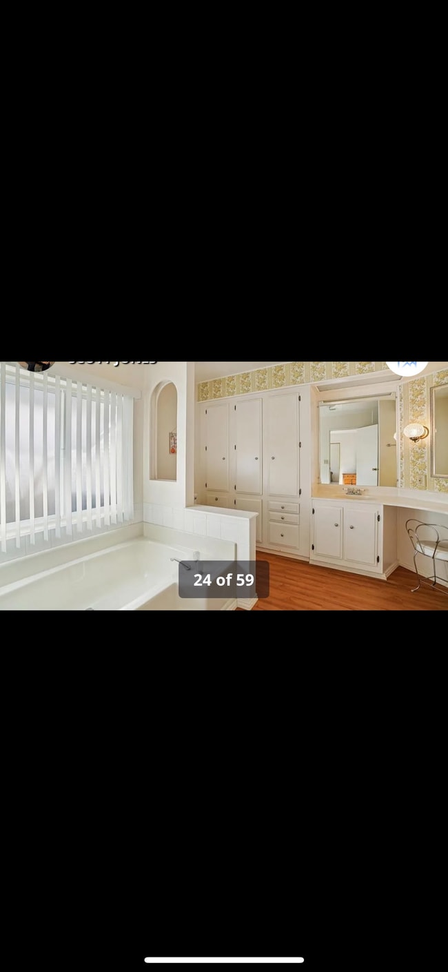 Building Photo - 74584 Nevada Cir E