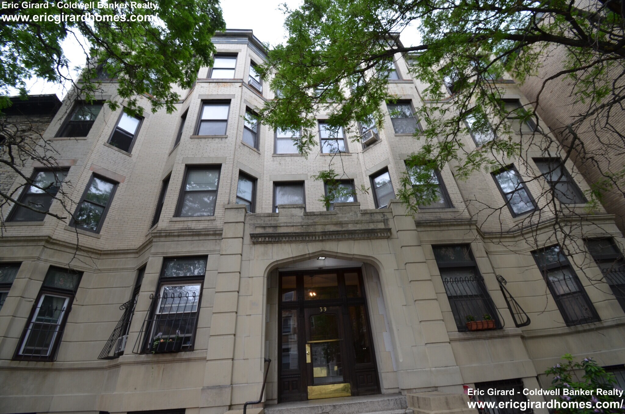 Building Photo - 39 Hemenway St