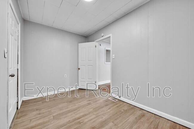 Building Photo - 616 Rutledge Dr