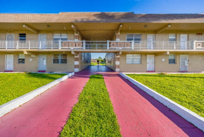 Building Photo - 301 NW 177th St