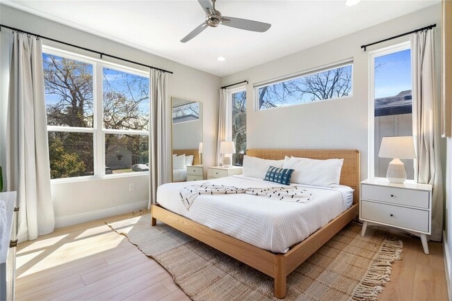 Building Photo - 1126 Linden St