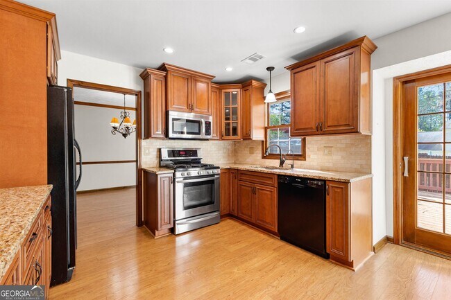 Building Photo - 102 Bluegill Trce