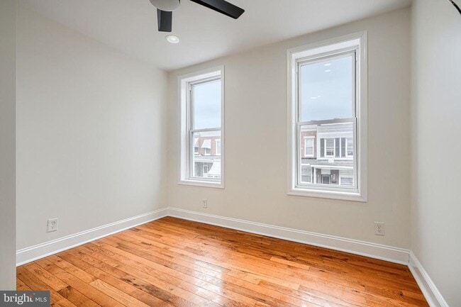 Building Photo - 404 N Robinson St